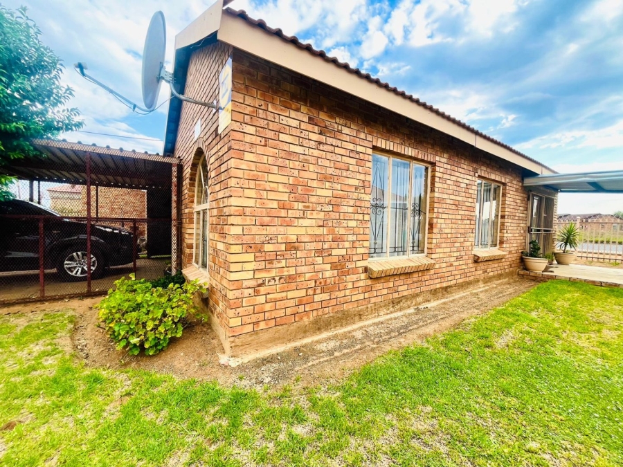 3 Bedroom Property for Sale in Grasslands Free State